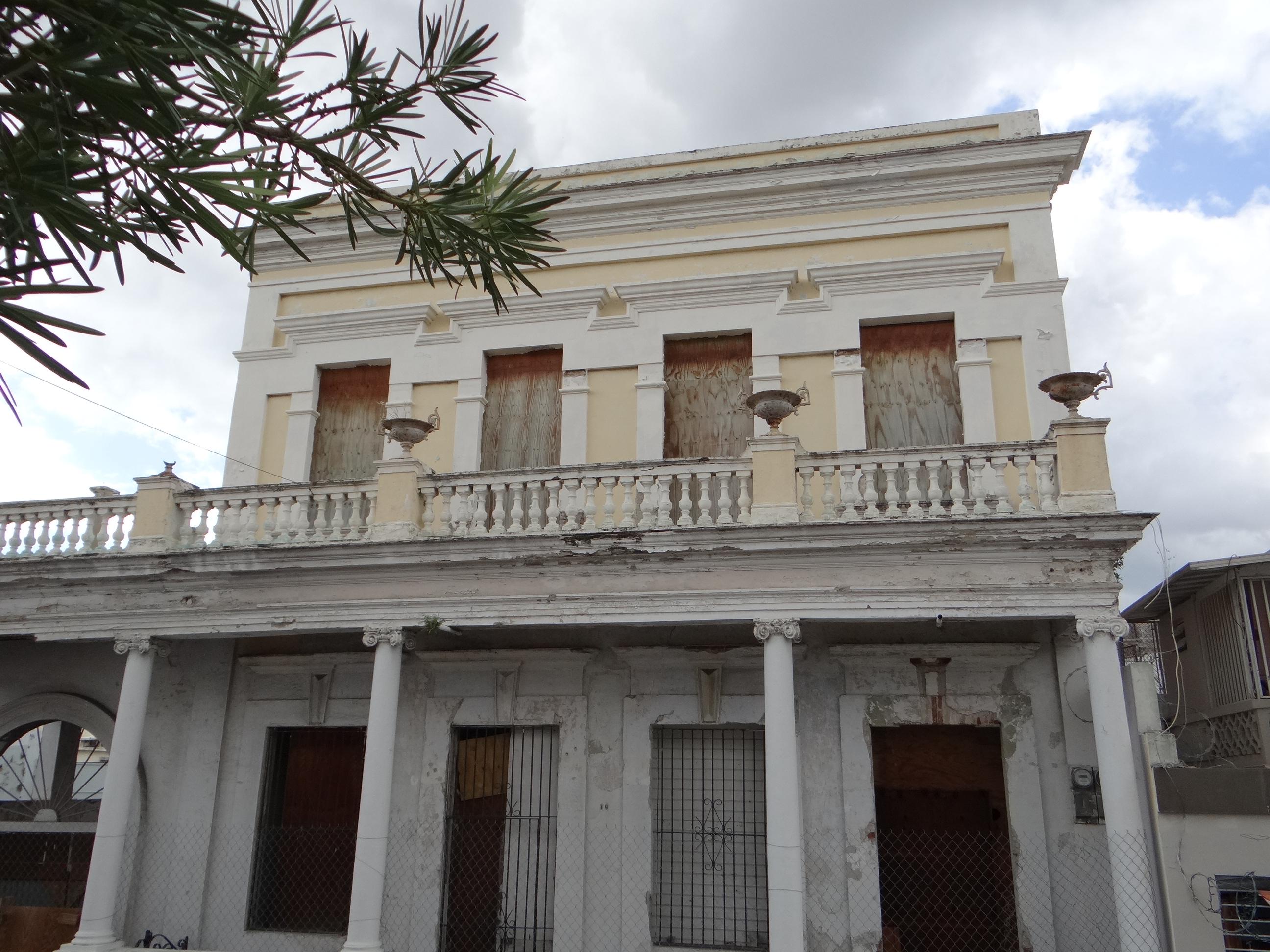 Edificio 3 - Ponce - 2013 00003